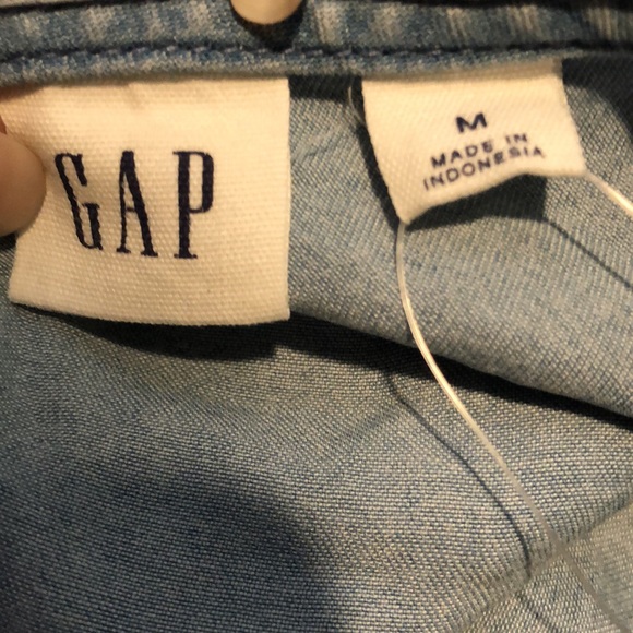 Gap - Picture 3 of 4